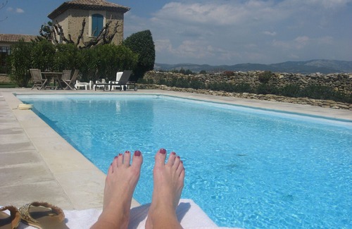Mazan Cottage | Gite Soie: cosy stone cottage in a quiet area surrounded by vines