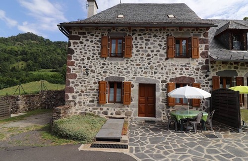 Thiezac Cottage | Gite Thiézac, 2 bedrooms, 4 persons