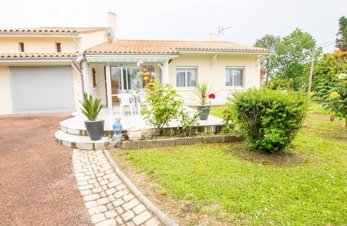 Velines Cottage | Gite Vélines, 3 bedrooms, 6 persons