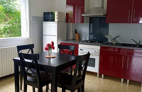 Bagneres-de-Bigorre House | Gite with garden on ground floor pets welcome