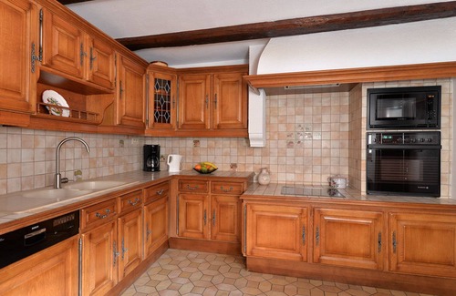 Kaysersberg-Vignoble House | Gîtes du Couvent, "Schlossberg" beautiful apartment in the historic center of Kaysersberg