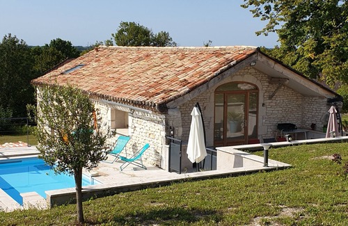 Labastide-Marnhac House | Gites du Moulin, detached house, heated pool with view.