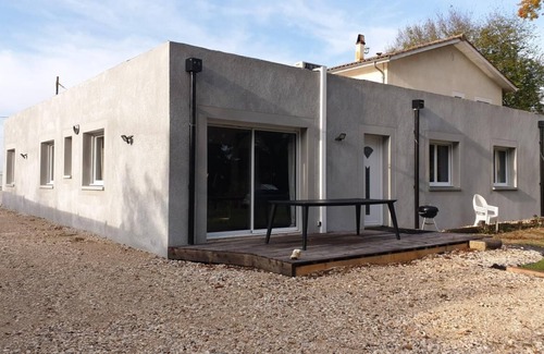 Neac House | GITES EN COLLOCATION 33500 NEAC