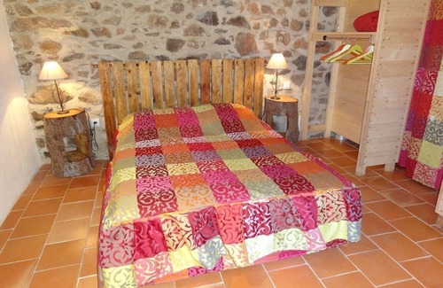 Saint-Hilaire-Bonneval House | Gites Sthilbon - Le Menudet. 2 Pièces de 40 m2 Terrasse et vue sur la Campagne