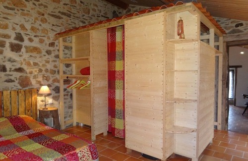 Saint-Hilaire-Bonneval House | Gites Sthilbon - Le Menudet. 2 Pièces de 40 m2 Terrasse et vue sur la Campagne