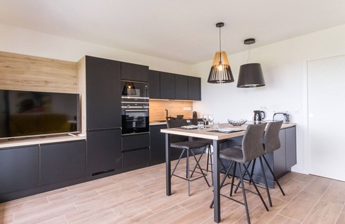 Prefailles Cottage | Gîtes with heated pool near beach. Garden, spa, BBQ, WiFi. Baby bed included