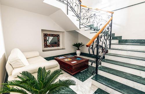 Corso dei Mille - Sant'Erasmo Hotel | Giulio Cesare 14, Residence