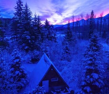 Bear Creek House | Glacier Creek Cabins