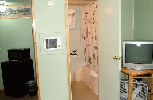 Essex Cabin | Glacier Haven Inn