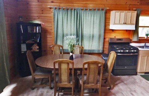 Oxford House | Glacier Lake Log Cabin