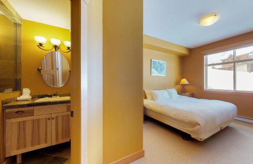 Big White Ski Resort Apartment | Glacier Lodge 103
