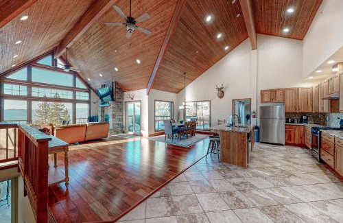 Yosemite West House | Glacier Peak Lodge
