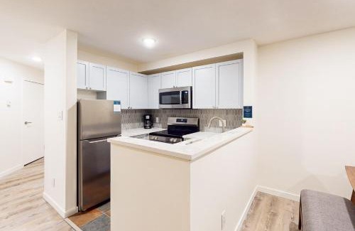Village North Apartment | Glacier's Reach 122