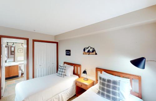 Village North House | Glacier's Reach 42