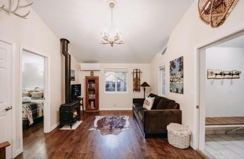 Warnick House | Glacier Springs Cabin 16 - This is a great cottage with an outdoor hot tub