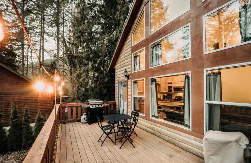 Warnick House | Glacier Springs Cabin 2 - Wifi - Bbq - Game Room