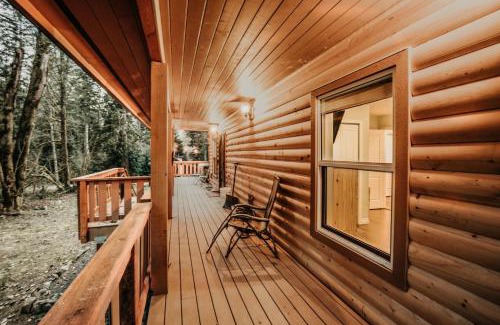 Warnick House | Glacier Springs Cabin 2 - Wifi - Bbq - Game Room