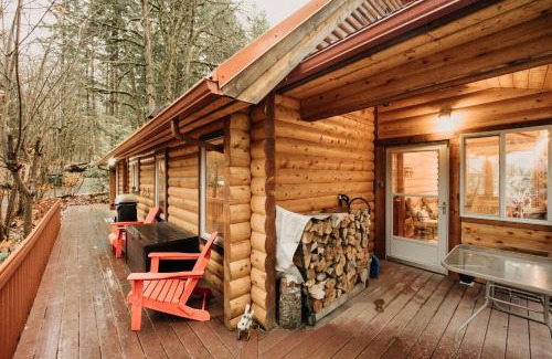 Warnick House | Glacier Springs Cabin #21 - Log Cabin - Wi-Fi - Pets Ok