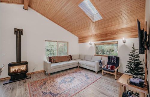 Glacier House | Glacier Springs Cabin 2bedrooms 60 The Family Time Cabin