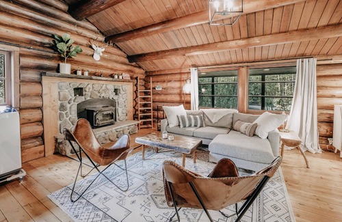 Warnick Cabin | Glacier Springs Cabin #76 - Wi-Fi - Pets OK