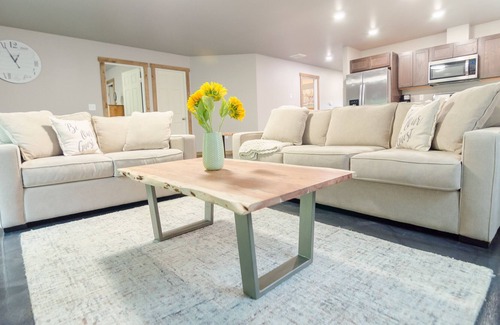 Gateway House | Glacier Suites