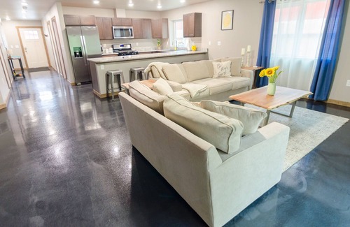 Gateway House | Glacier Suites
