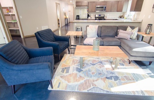 Gateway House | Glacier Suites