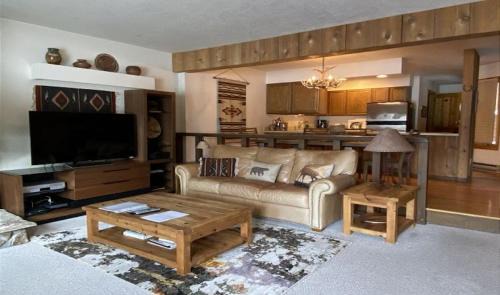 Jackson Hole Apartment | Glacier