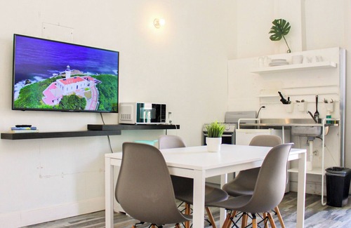 Primero Apartment | Gladiolas 1207