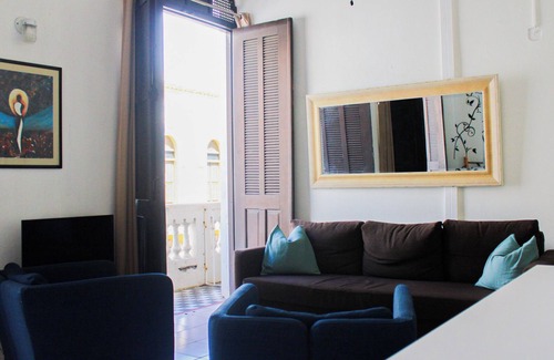 Ponce Centro Apartment | Gladiolas 2202