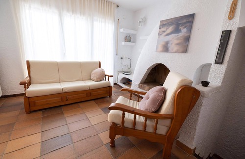 Cambrils House | Gladiols IV - Three Bedroom House, Sleeps 6