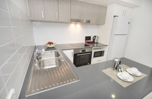 Gladstone Apartment | Gladstone Central Plaza