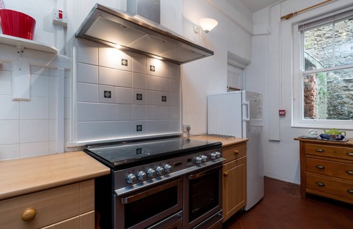 Llandudno Cottage | Glain Orme - Four Bedroom Cottage, Sleeps 10