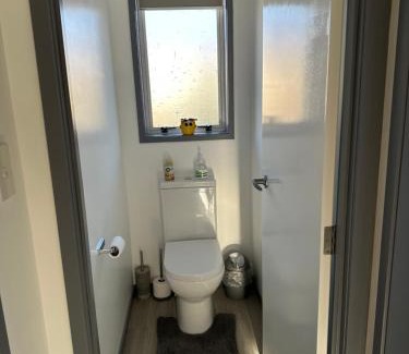 Bell Block House | Glamis Ave Shared Home B&B