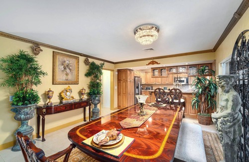 New Town House | Glamorous 3BDR/2BA Home in Key West