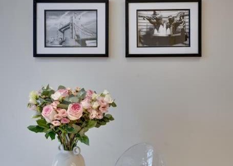 Brompton & Hans Town Apartment | Glamorous Art Deco Flat in Chelsea