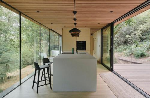 Tretes Cabin | Glamourous Kakek Bodo Lodge