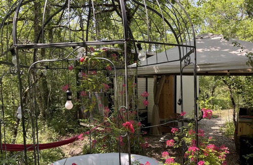 Loubezs-Bernac Cabin | Glamping Black box