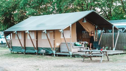 Municipality of Rijssen-Holten Other | Glamping Holten luxe safaritent 2