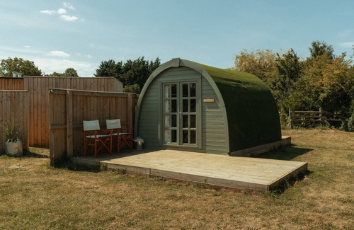 Chippenham Cabin | Glamping in Wiltshire the Green Knoll is a charm