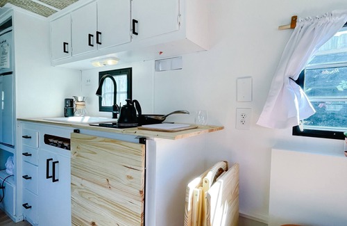 Murraysville House | Glamping near the Beach - Book the Holiday Homestead Today!