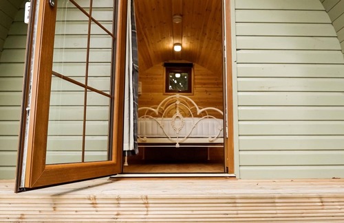 Bexhill-on-Sea Cabin | Glamping Pod - Pet Friendly