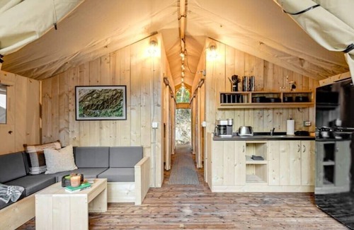 Gatlinburg House | Glamping Tent, 15 Mins from DT Gat & 5 from GSMNP