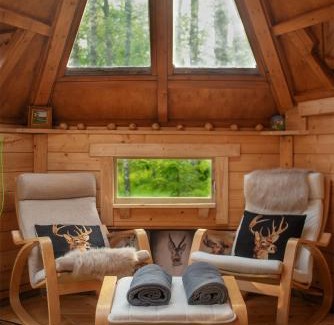 Espoo Ski Chalet | Glamping Troll House Eco-Cottage, Nuuksio for Nature lovers, Petfriendly