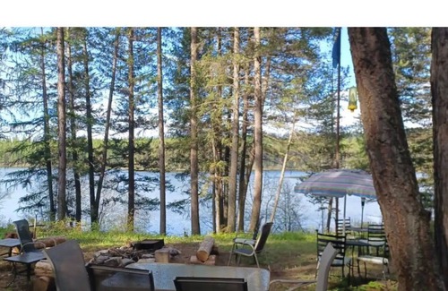 Olney RV Rental | Glamping Wall Tent 2 / 1 Queen