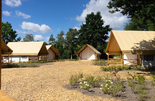 Mol House | Glampingtent Kiezel Lodge 4 by Interhome