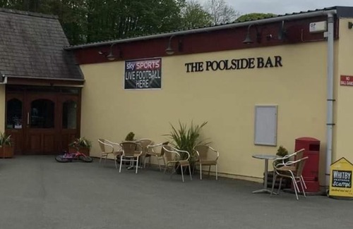Bont Newydd House | Glan Gwna 84 - Lakeside - Dog Friendly