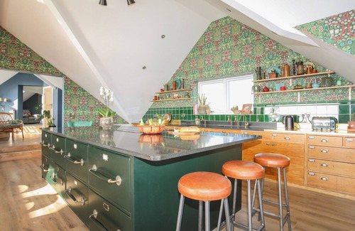 Rhoscolyn Cottage | GLAN TOWYN, pet friendly, luxury holiday cottage in Rhoscolyn