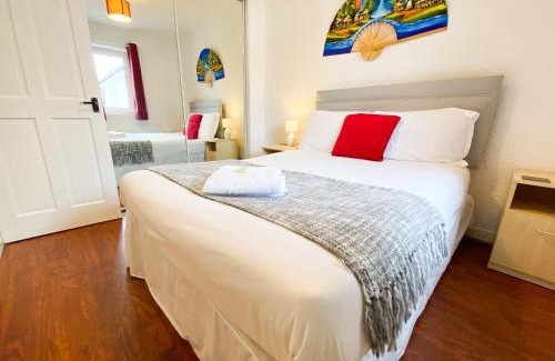 East End Apartment | Glasgow Green Park Home