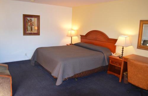 Ventura Hotel | Glass Slipper Inn - Stanford Palo Alto